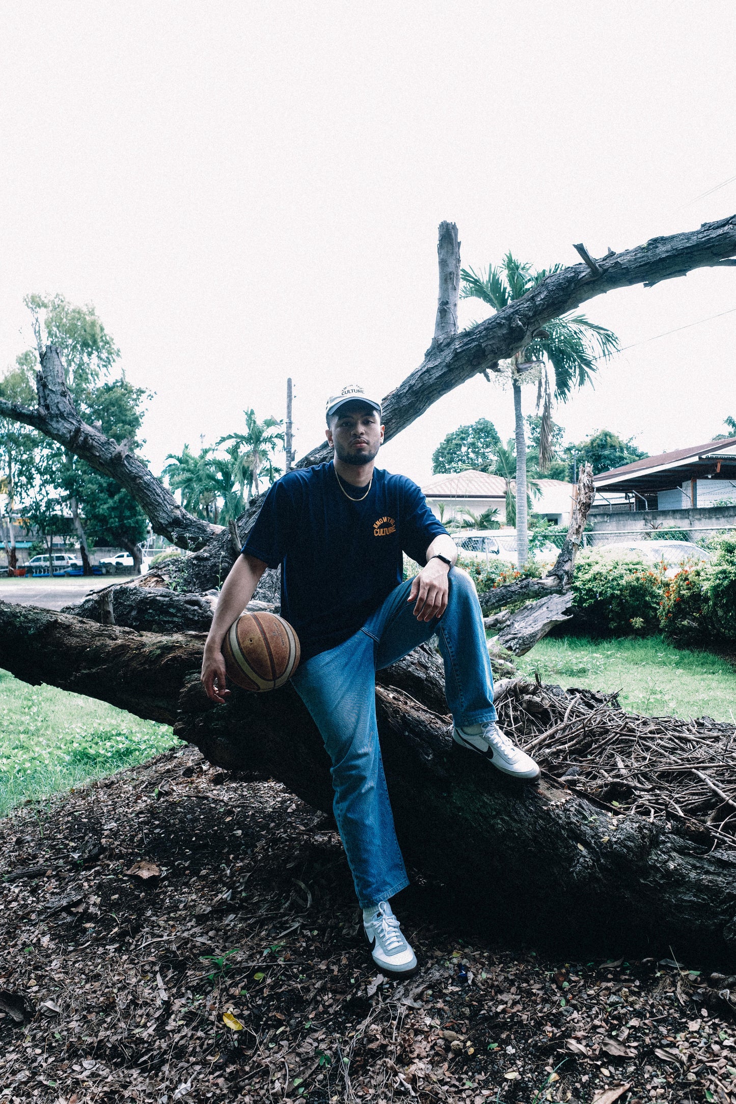 KTC Arch Staple Tee
